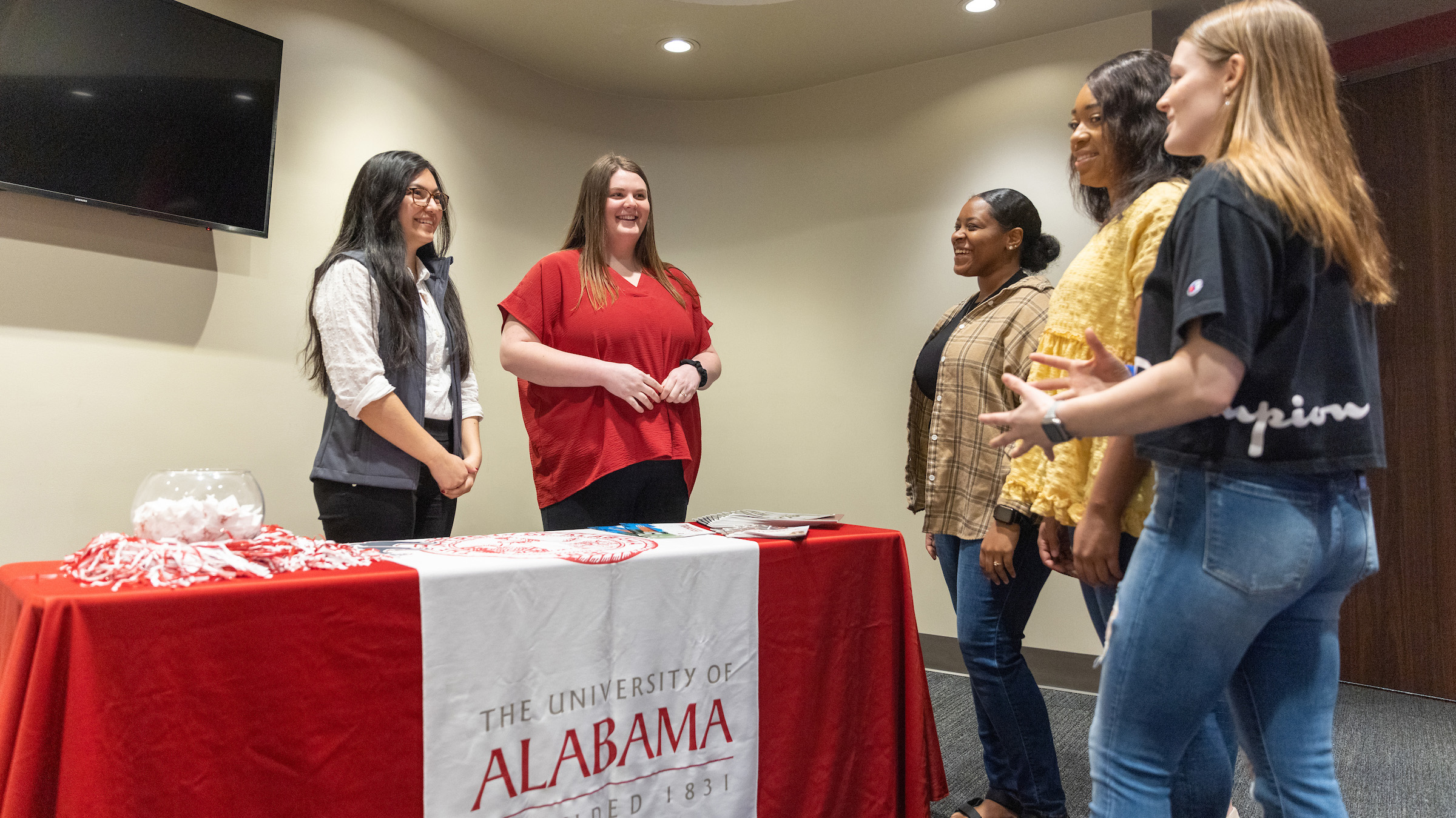 Prospective students meeting with UA recruiters